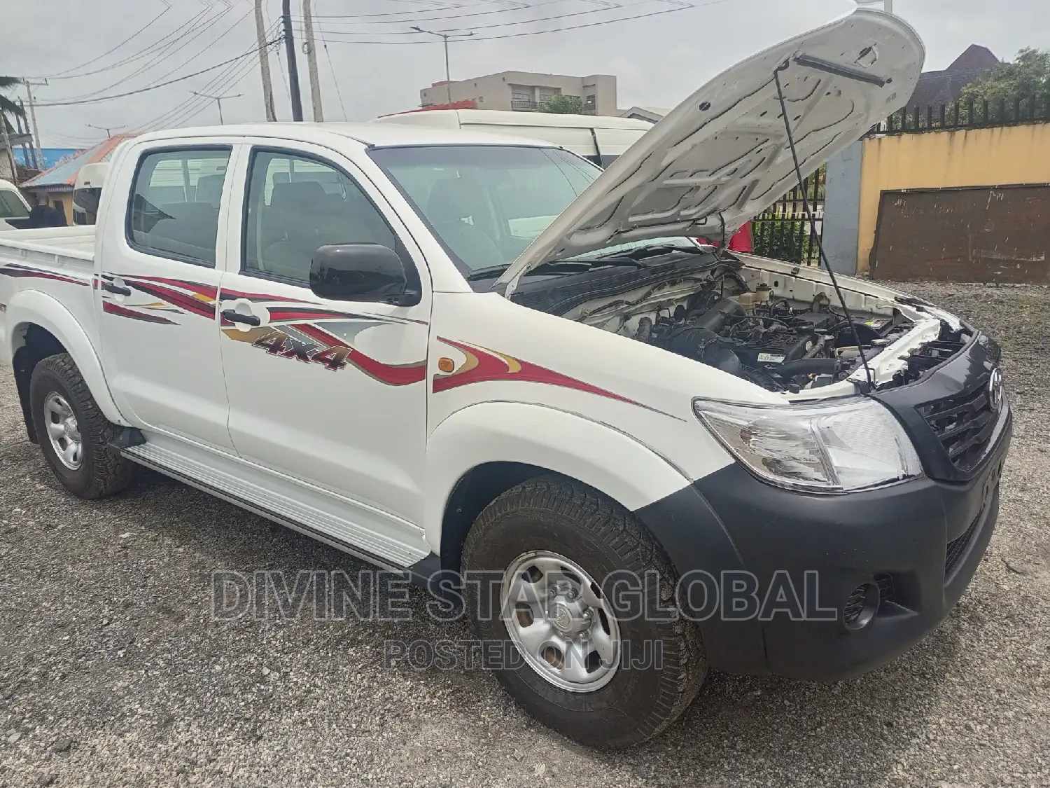 Toyota Hilux SR 4x4 2014 White