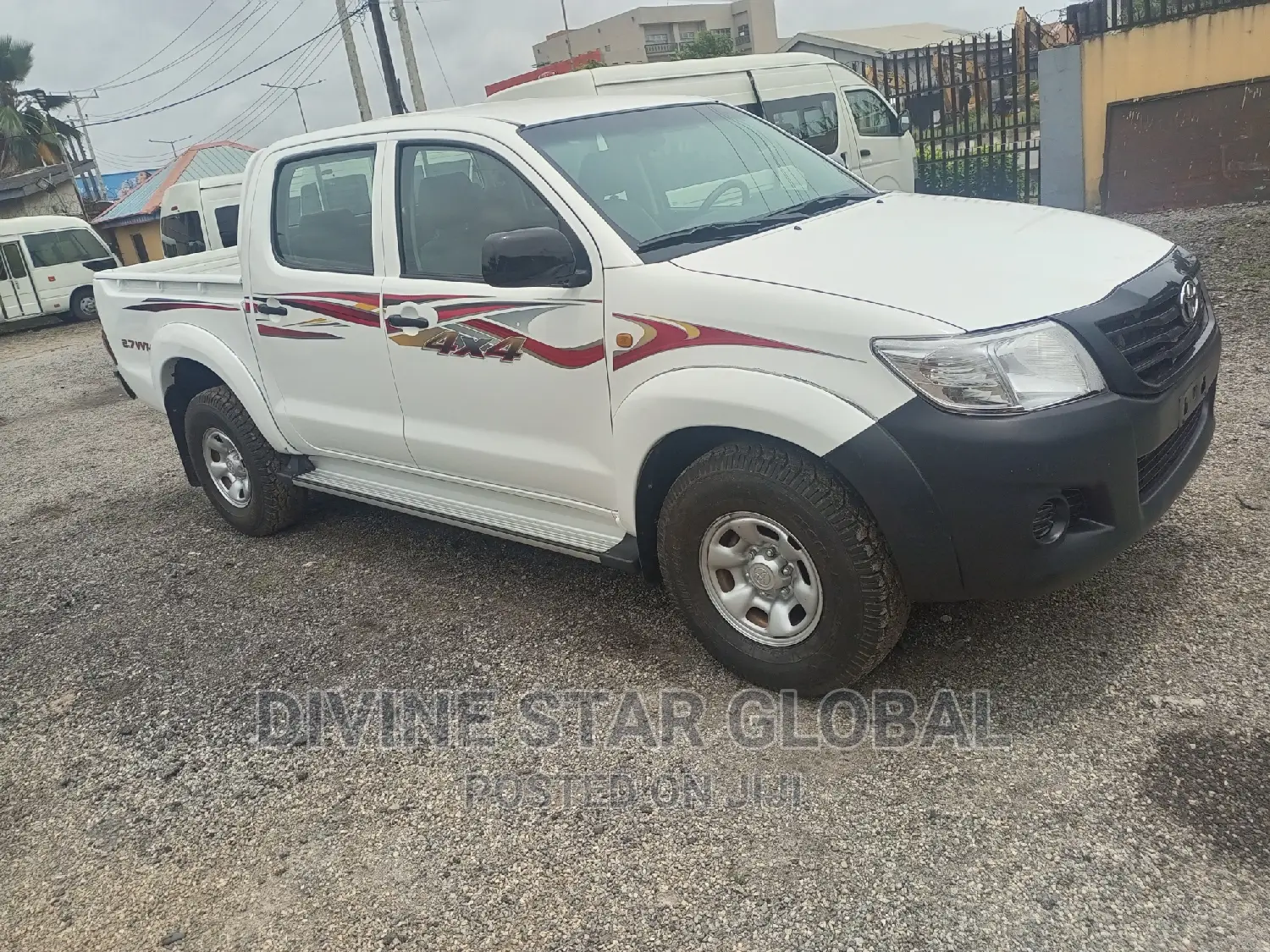 Toyota Hilux SR 4x4 2014 White