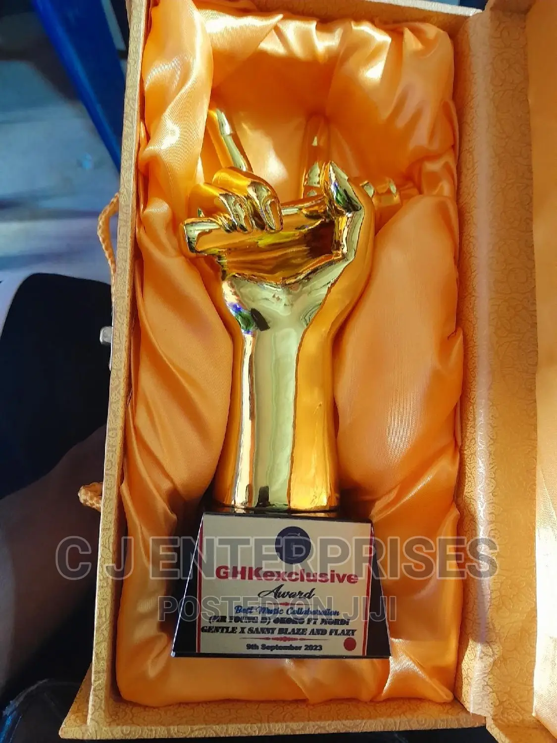 Trophy Award Plaque R54