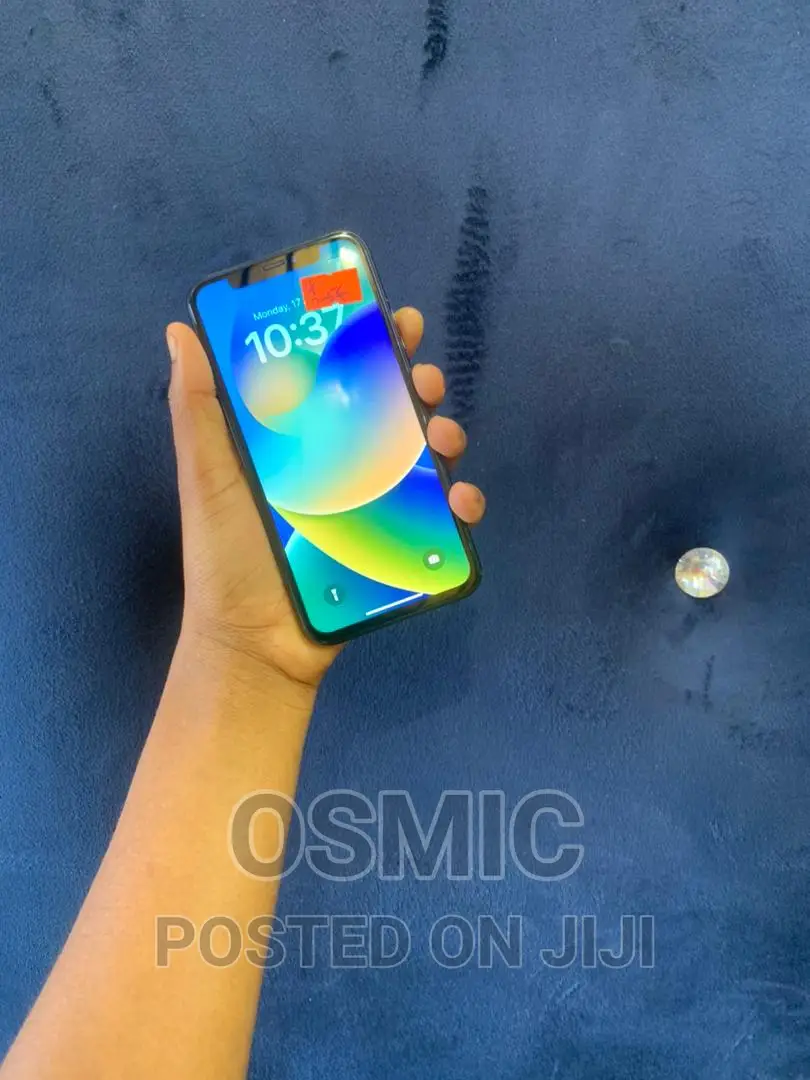 New Apple iPhone XS Max 64 GB Gold