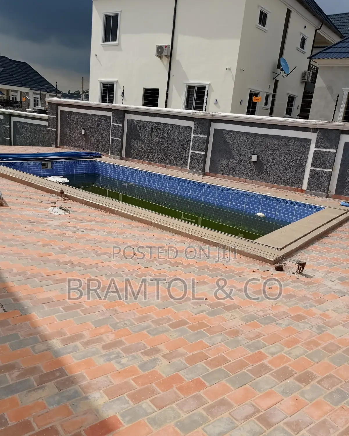 5bdrm Mansion in Asokoro for rent