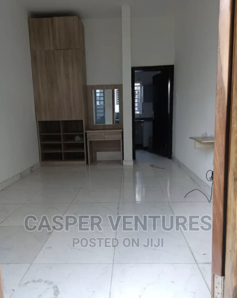 Studio Apartment in Bourdillion, Chevron for rent