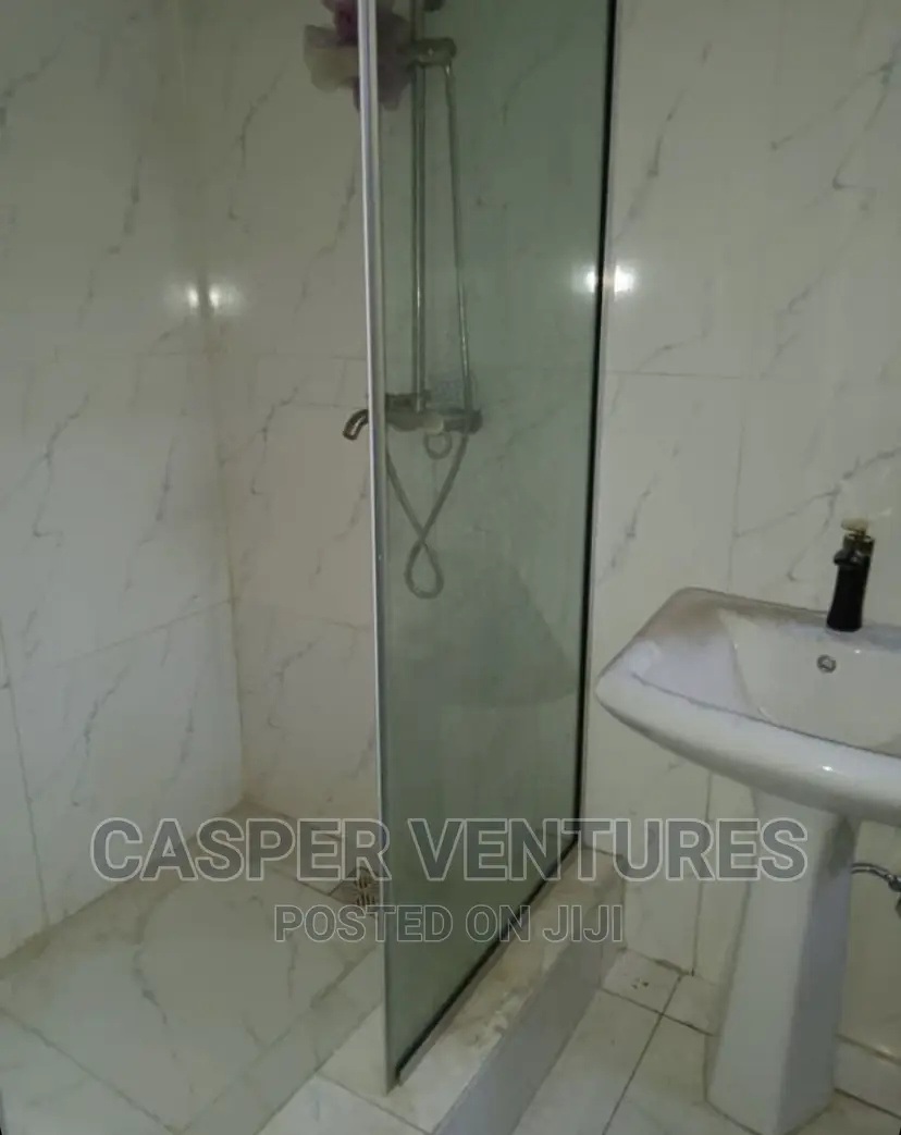 Studio Apartment in Bourdillion, Chevron for rent