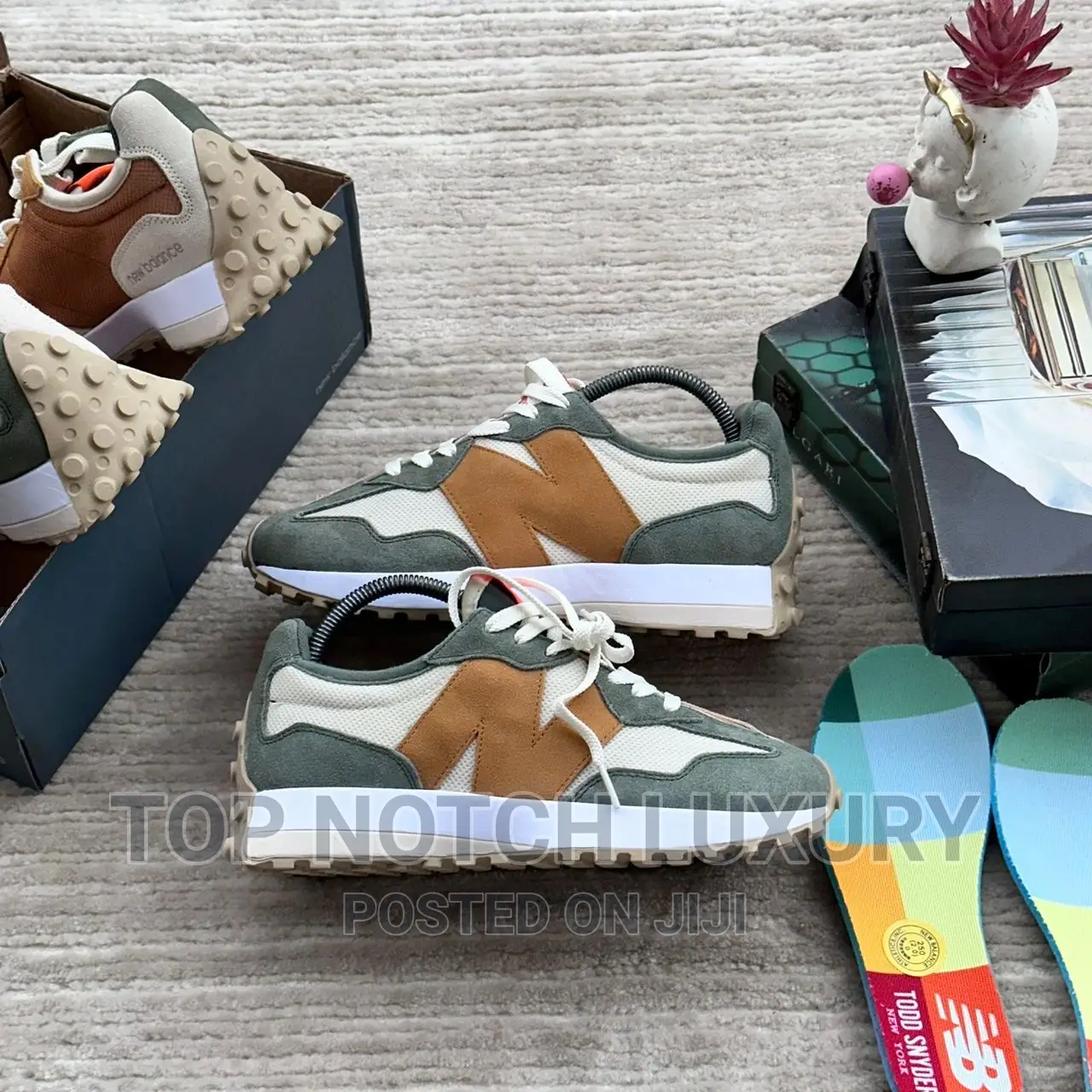 *New Balance 327 X Moon Beam*