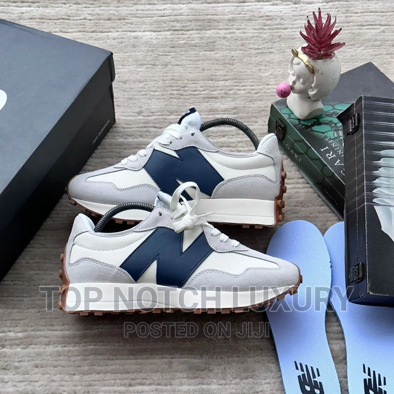 *New Balance 327 X Moon Beam*