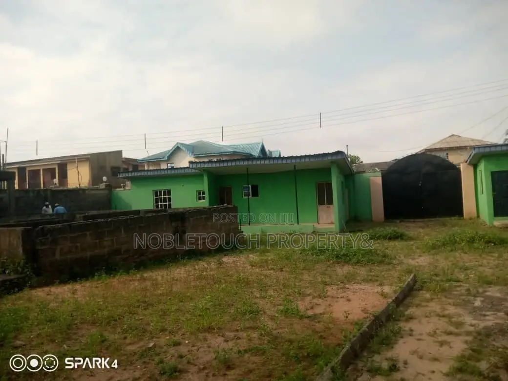 3plots Together Off Lanre Bus Stop Lasu Igando