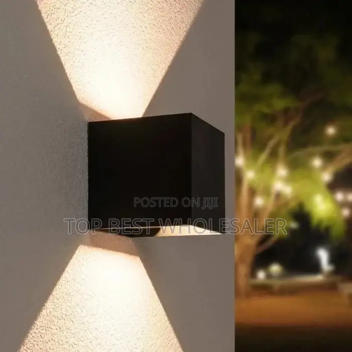 Aluminum Cube Wall Mounted Light