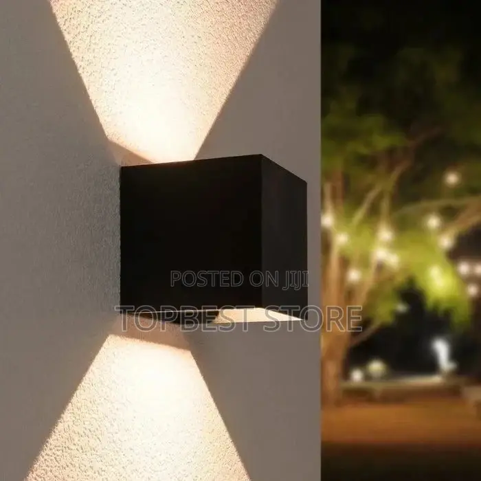 Aluminum Cube Wall Mounted Light