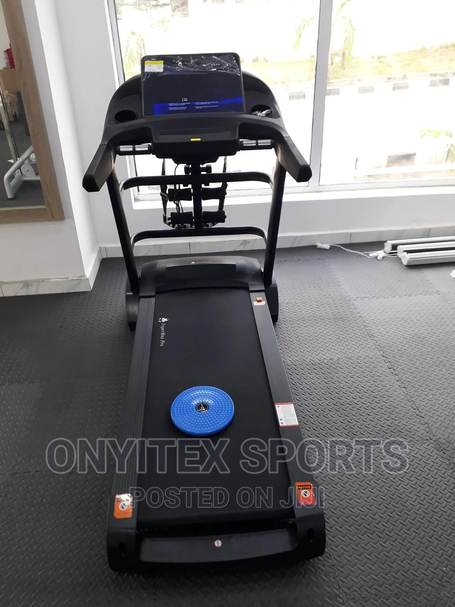 Semi Commercial 4hp Treadmill With Massager