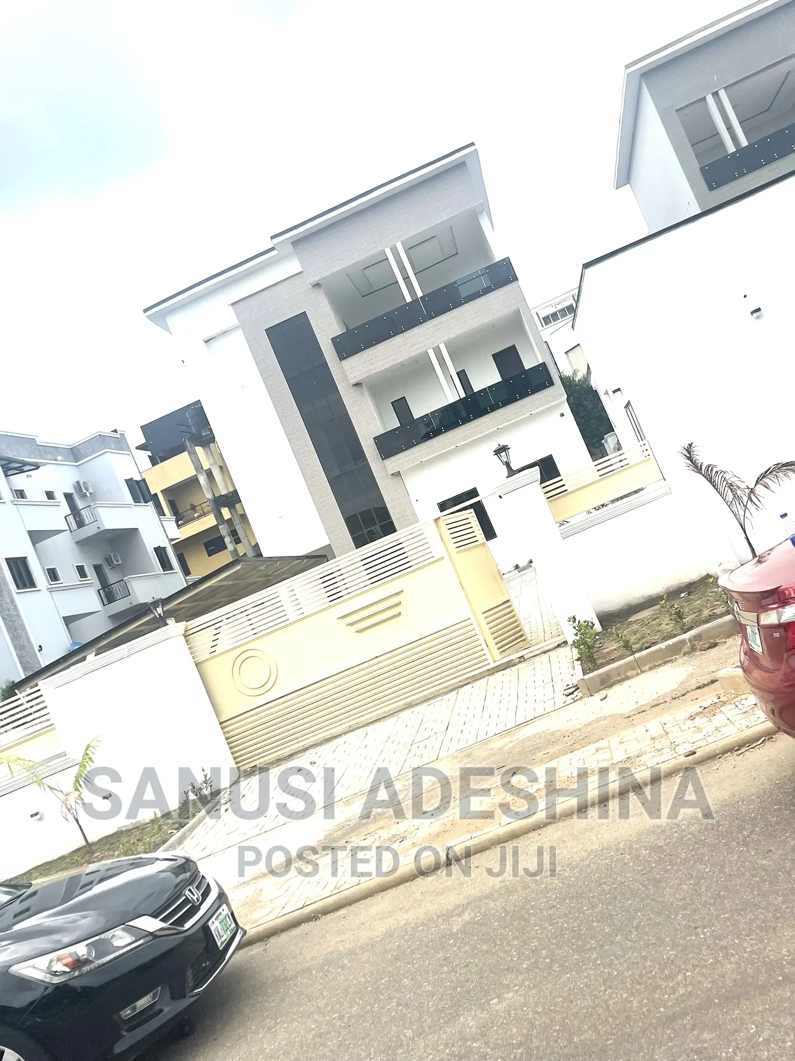 5bdrm Duplex in Guzape Abuja for sale