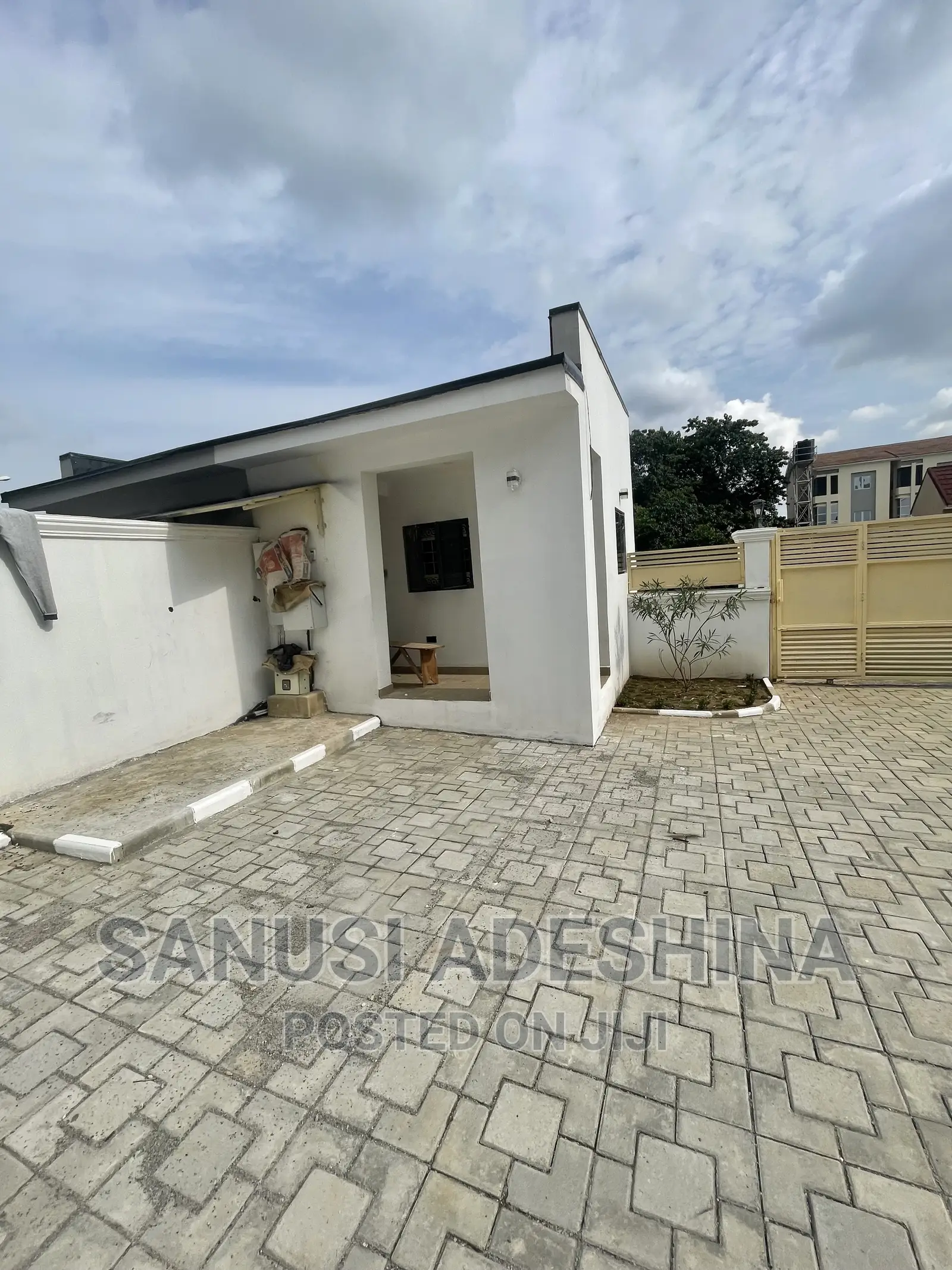 5bdrm Duplex in Guzape Abuja for sale