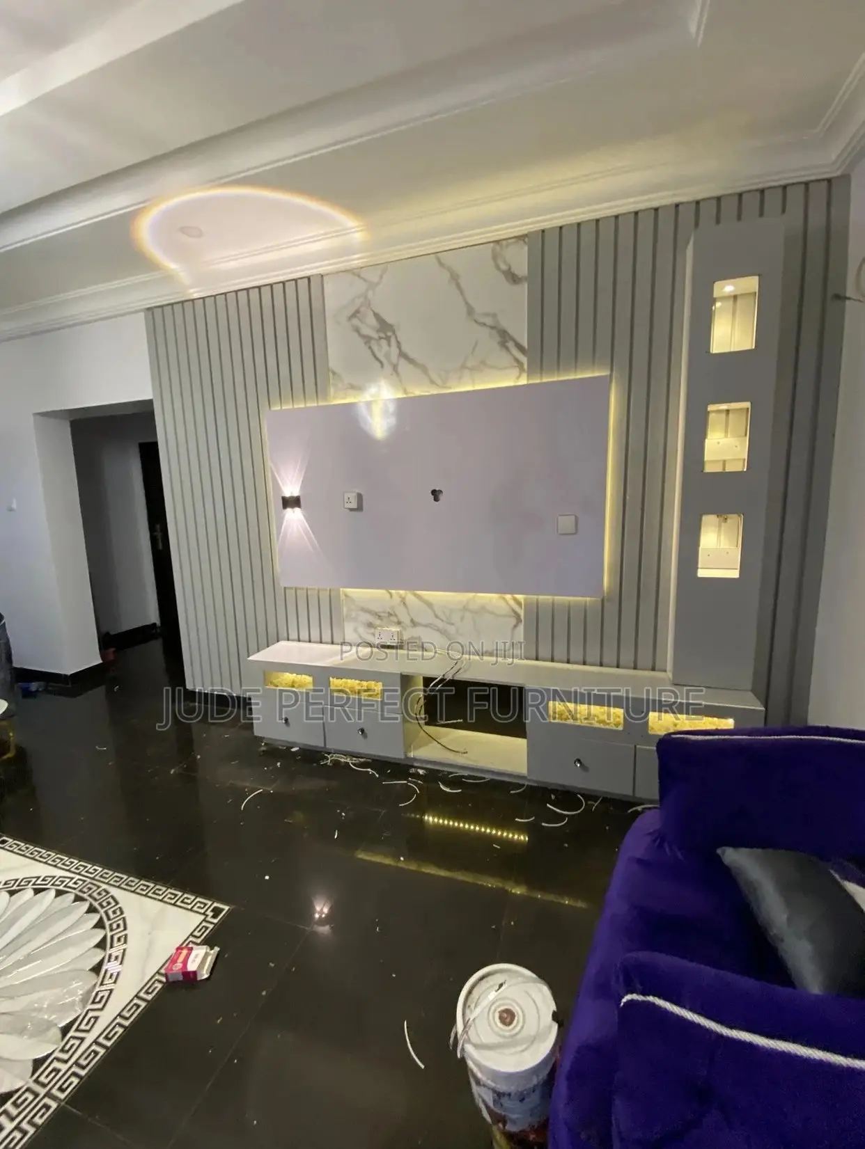 Quality Tv Console With Light and White Stone