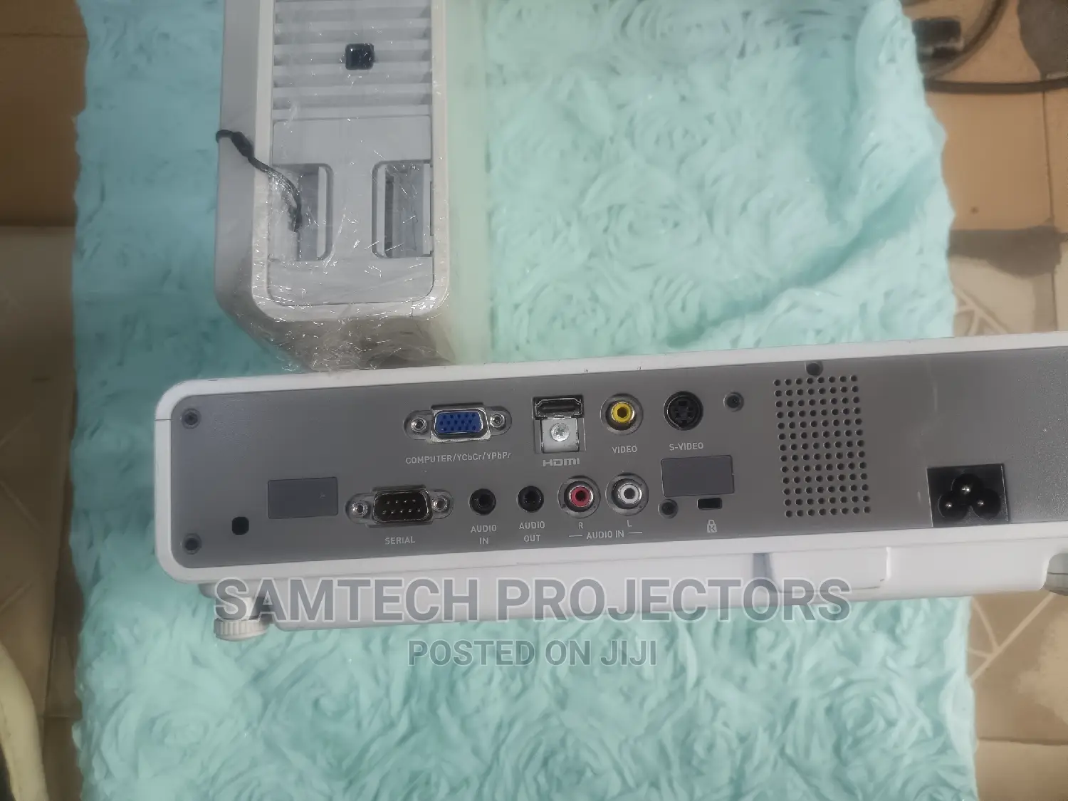 UK USED Projector Way No Dey Use Lamp (CASIO)With HDMI Ports