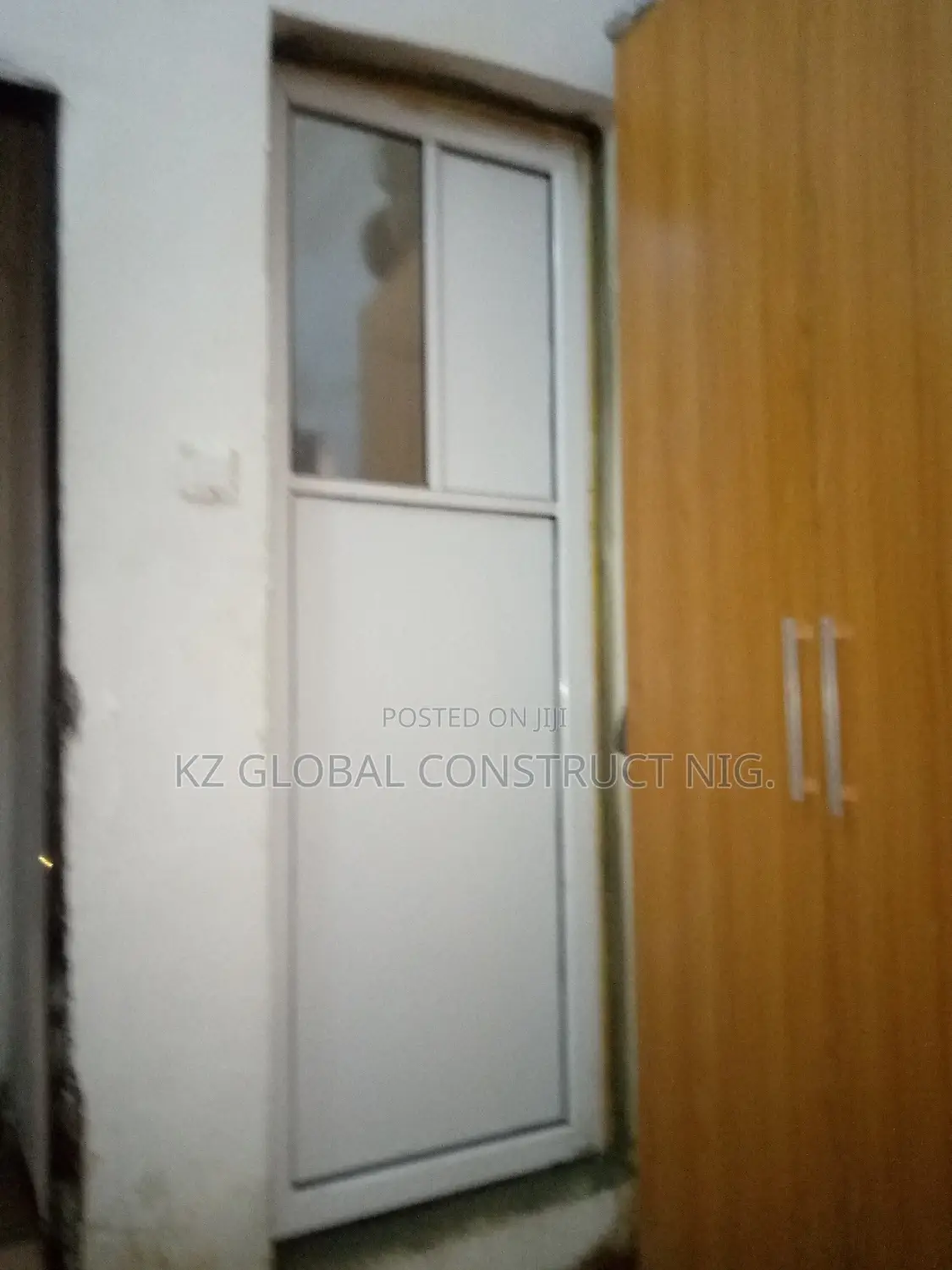 Aluminum Toilet Hinge Door Series With Board and Glass Works