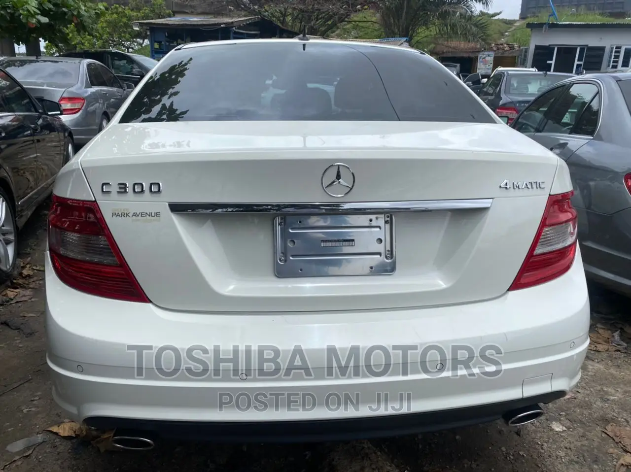 Mercedes-Benz C300 Luxury 4Matic Sedan AWD (3.0L 6cyl 7A) 2011 White