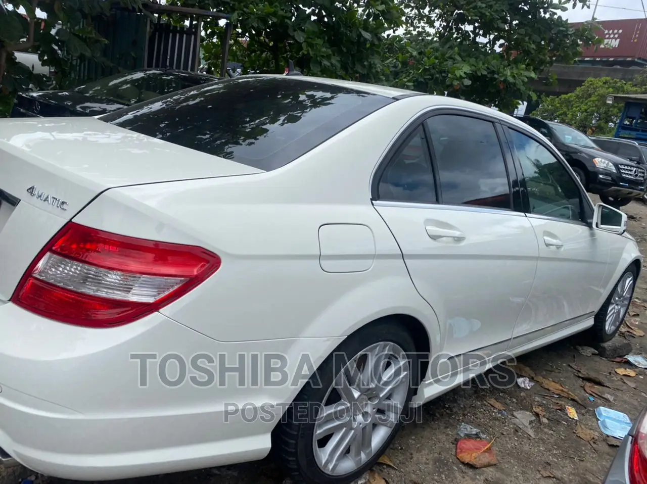 Mercedes-Benz C300 Luxury 4Matic Sedan AWD (3.0L 6cyl 7A) 2011 White