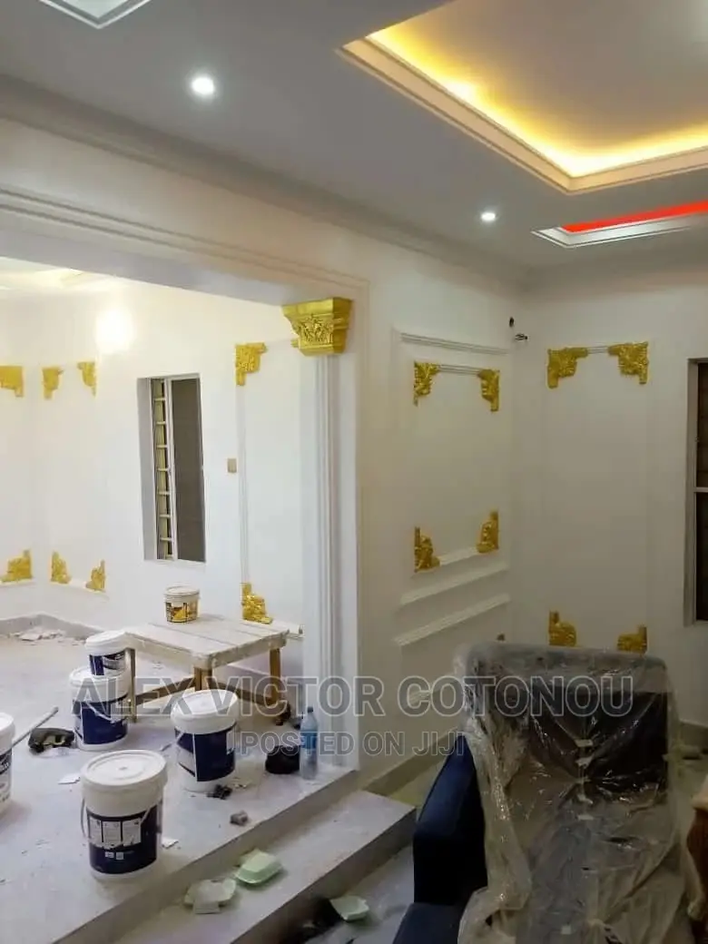 Pop ,Wall Screeding, And Inside Decor