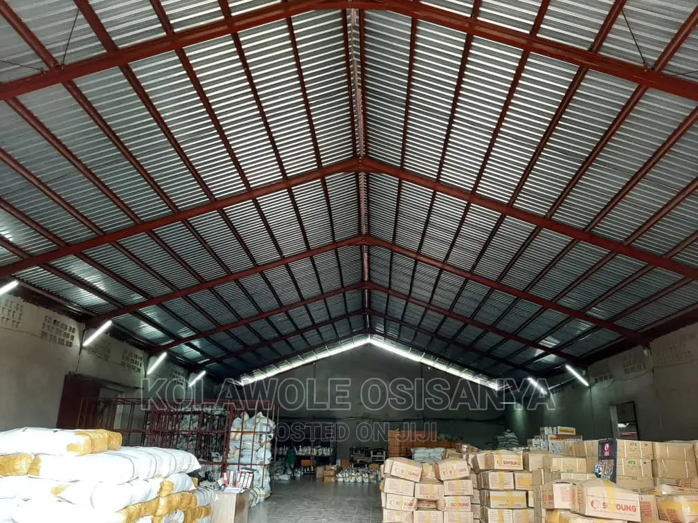 A Commercial 4bay Warehouse