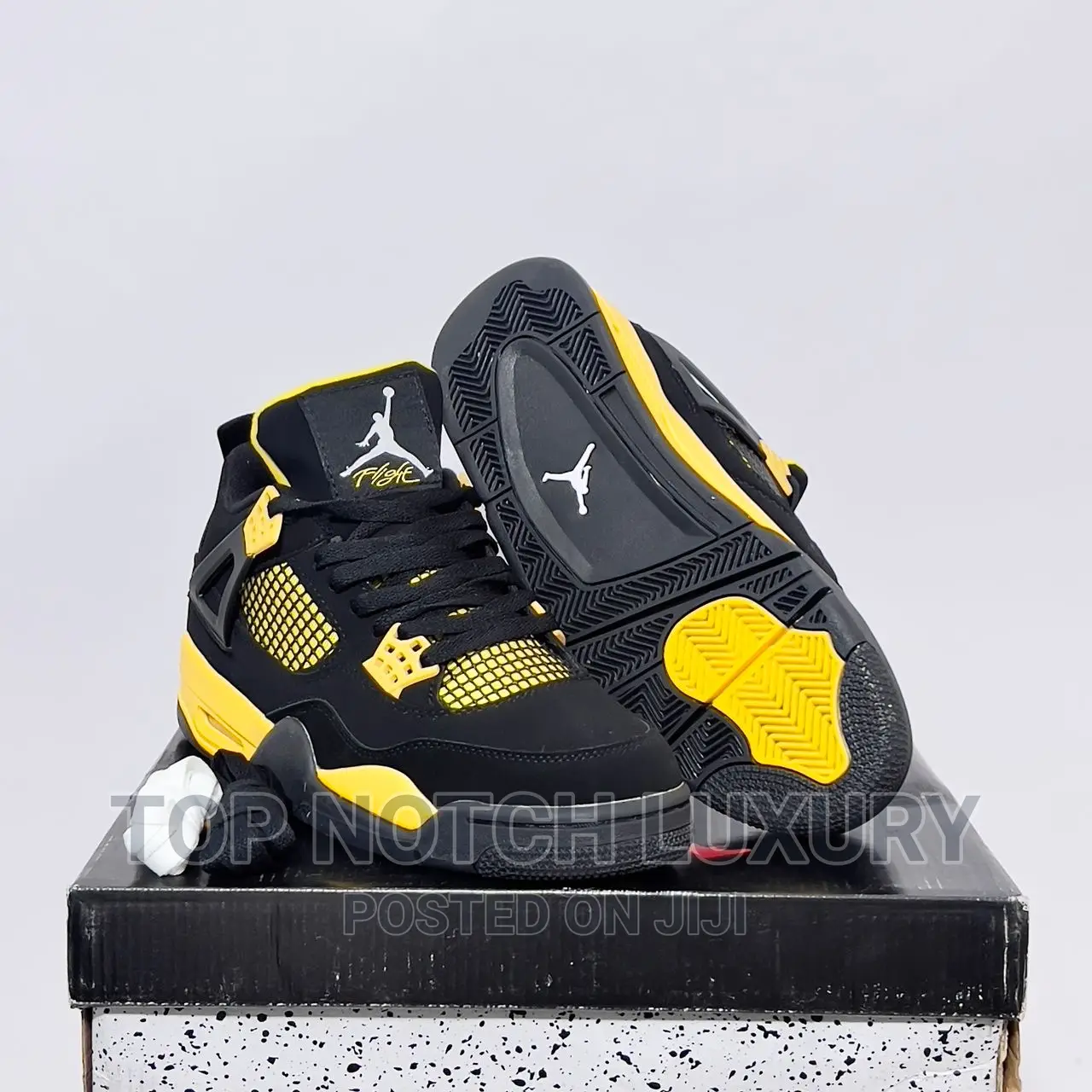 *AIR JORDAN 4 RETRO “Thunder” Black/Yellow*