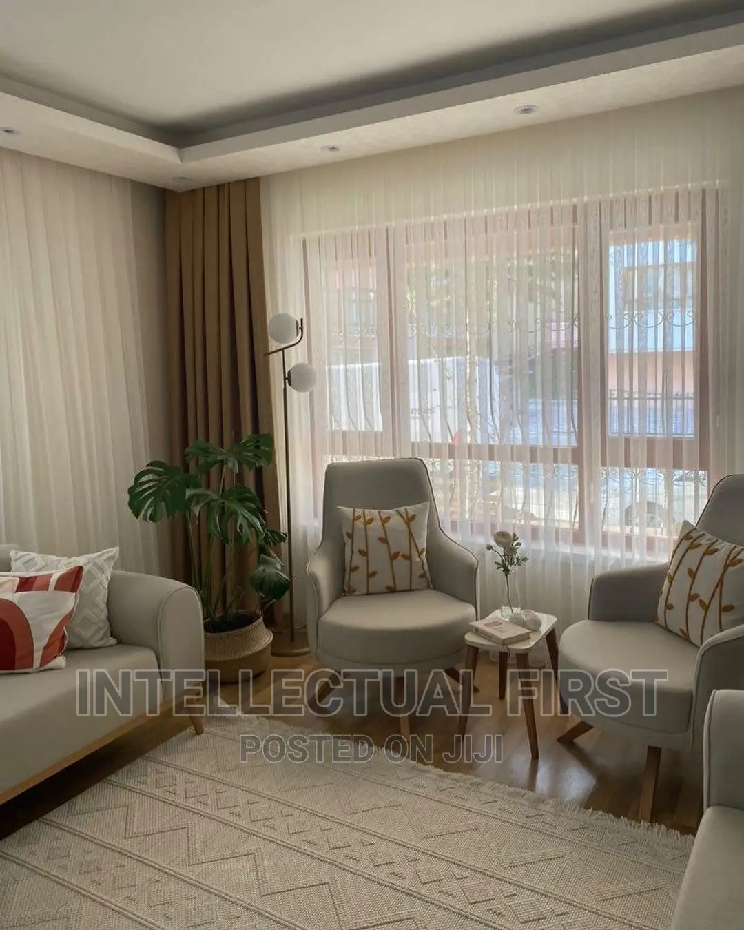 Modern 5 Seater Living Room Fabric Made Royal Sofa Chair.