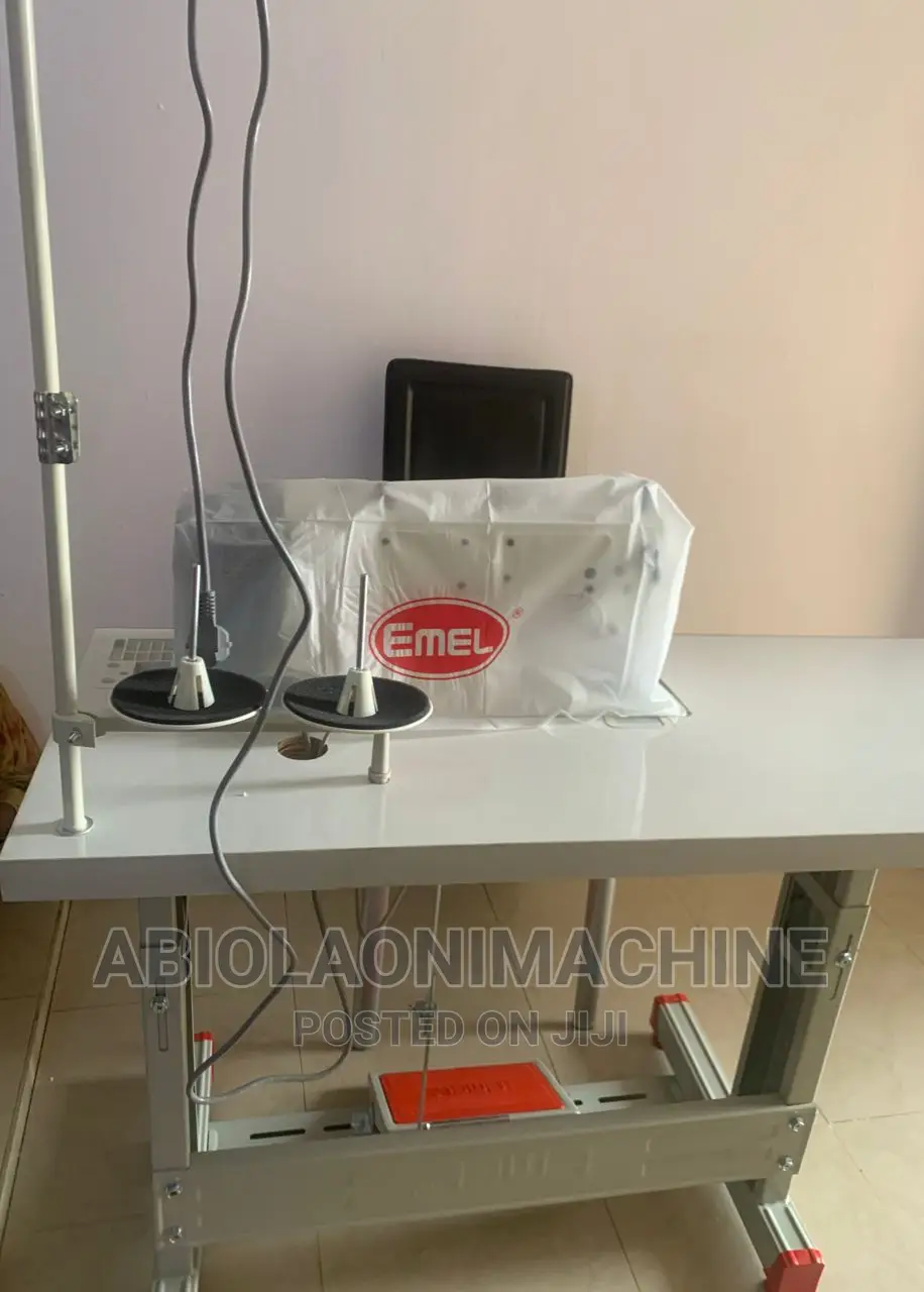 Emel Industrial Direct Drive Straight Sewing Machine Em81
