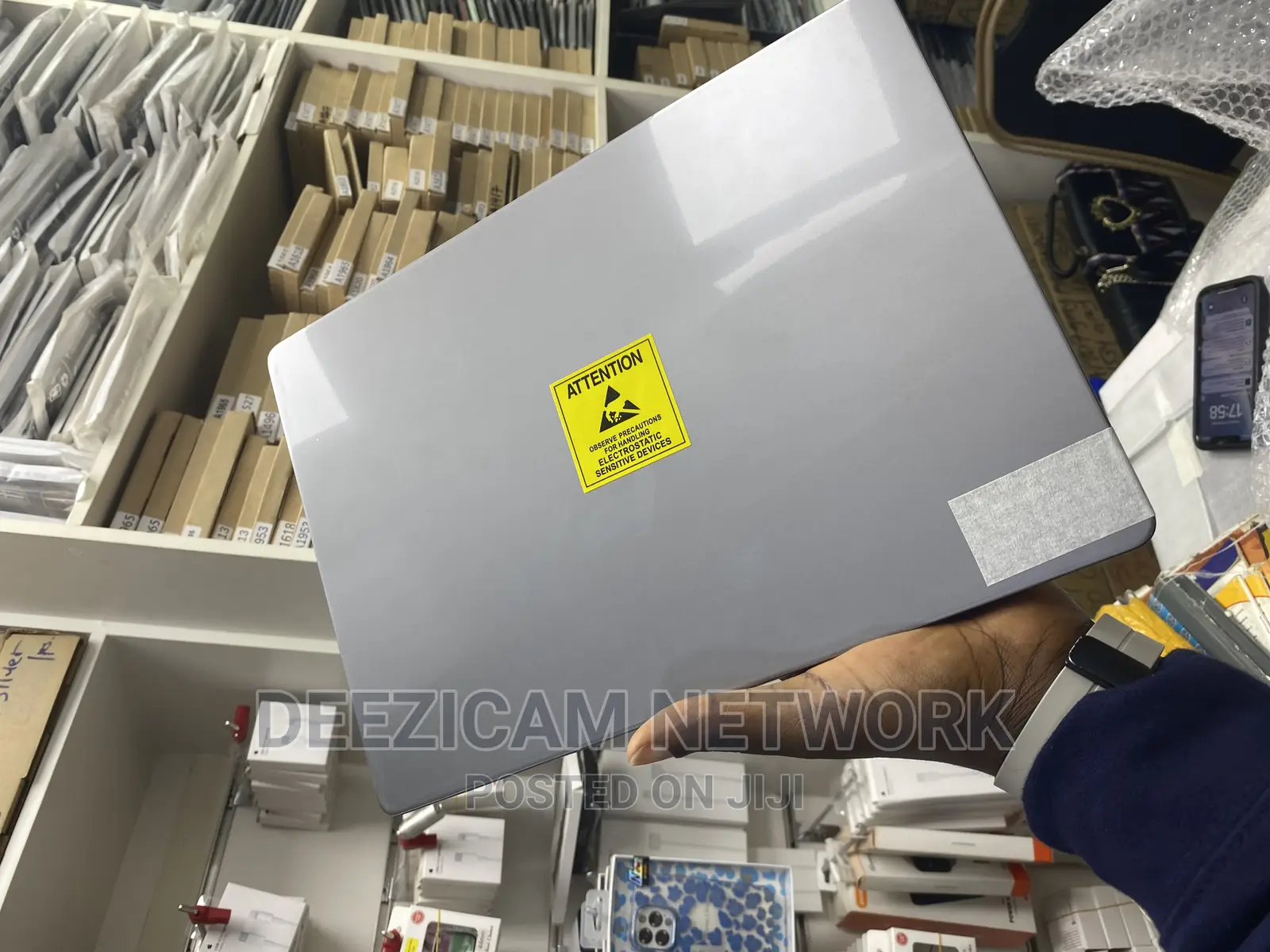 Macbook Pro 14’Inch M1 Screen Replacement