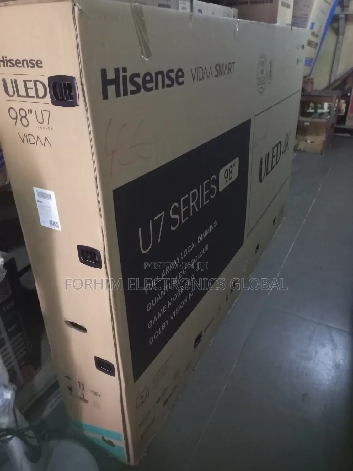 Hisense 98"Uled Smart Tv.