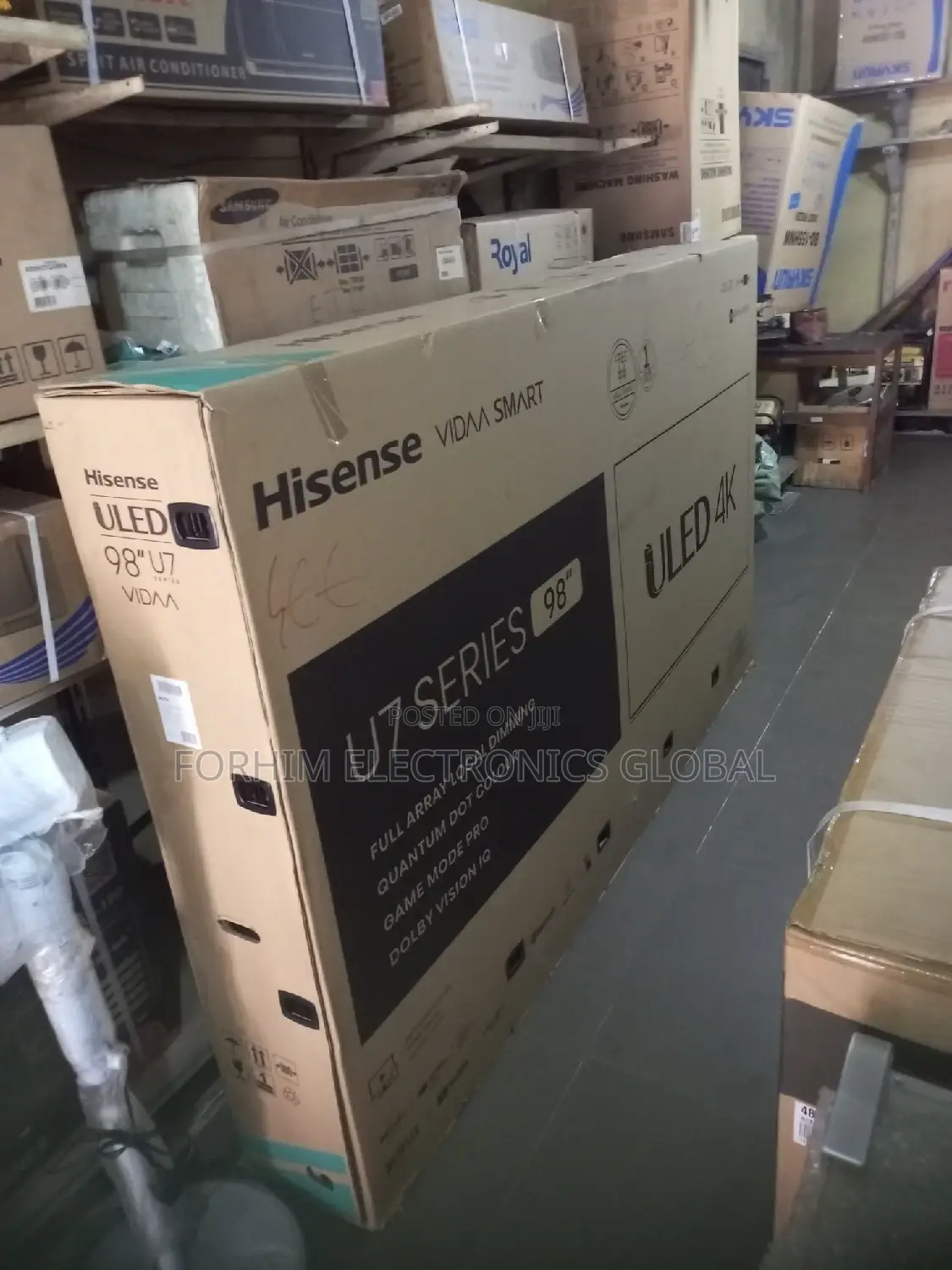 Hisense 98"Uled Smart Tv.