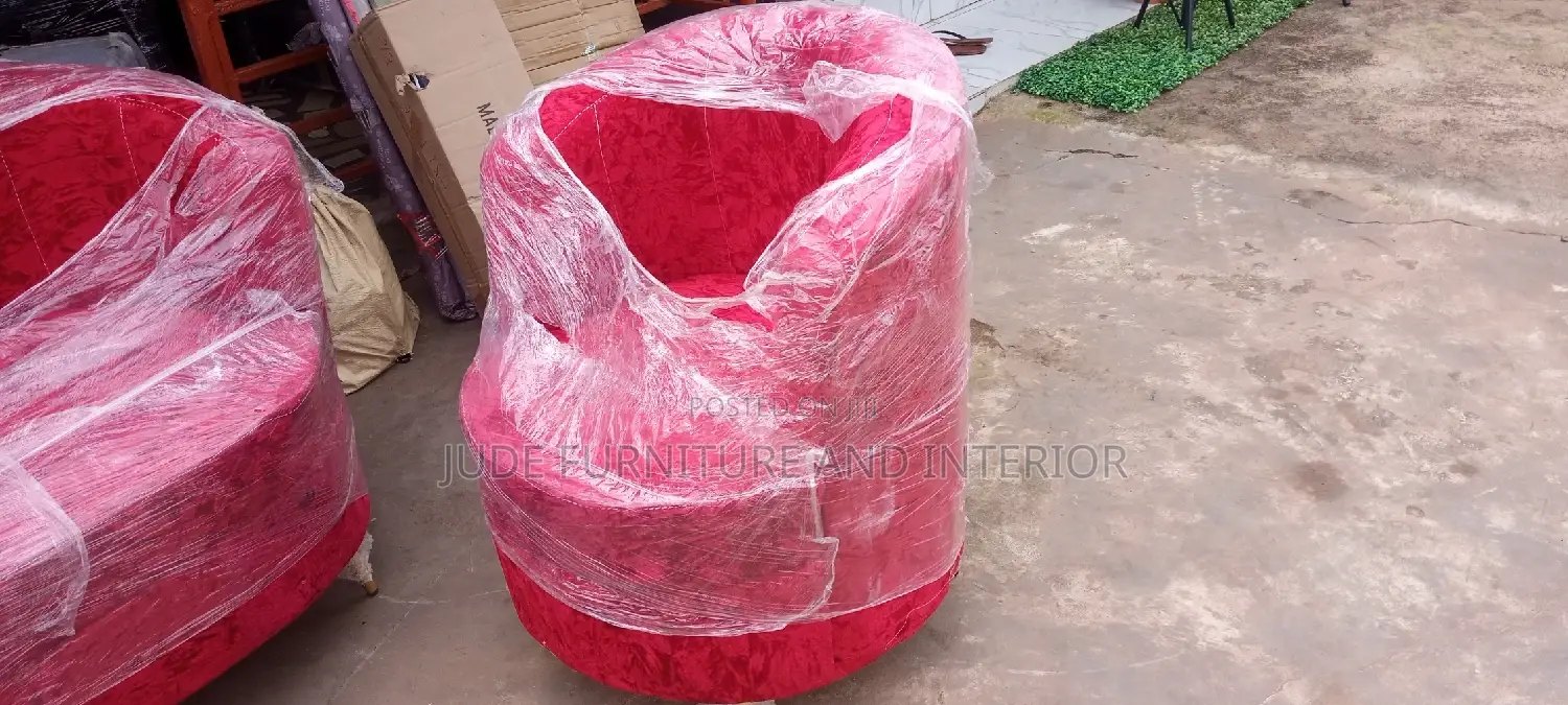 Simple Executive Set of Chair