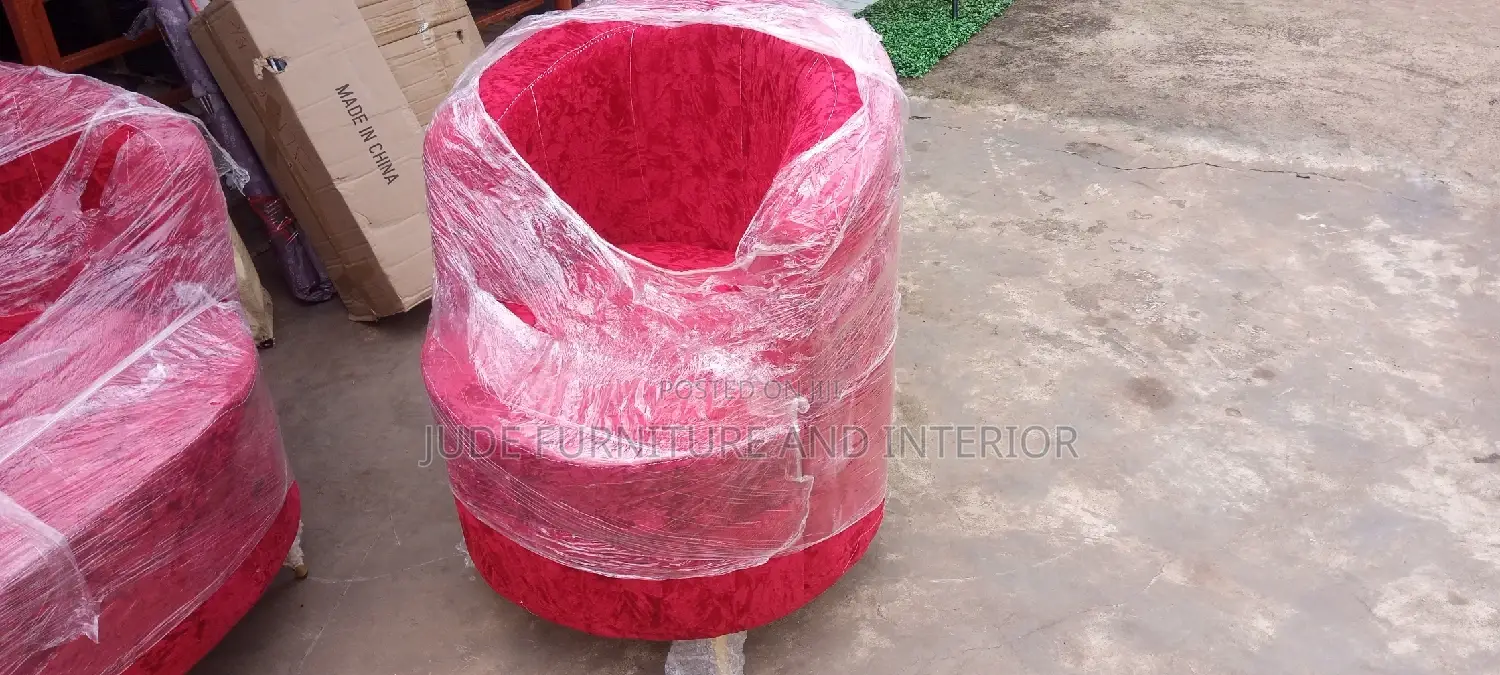 Simple Executive Set of Chair