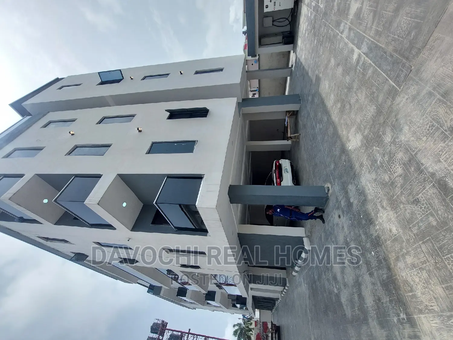 3bdrm Apartment in Ikate Lekki for rent