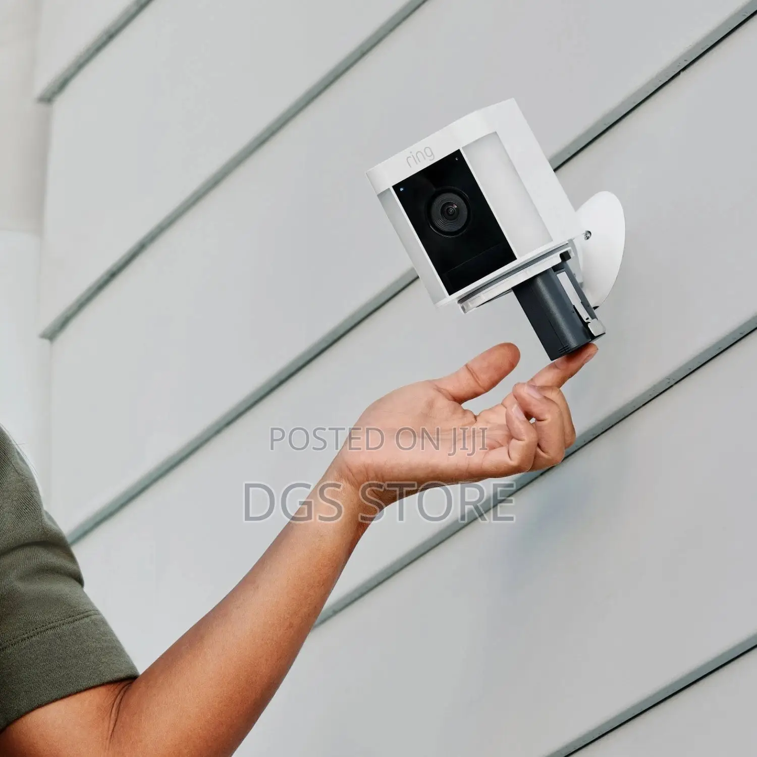 Ring Spotlight Cam Plus Battery Outdoor Camera