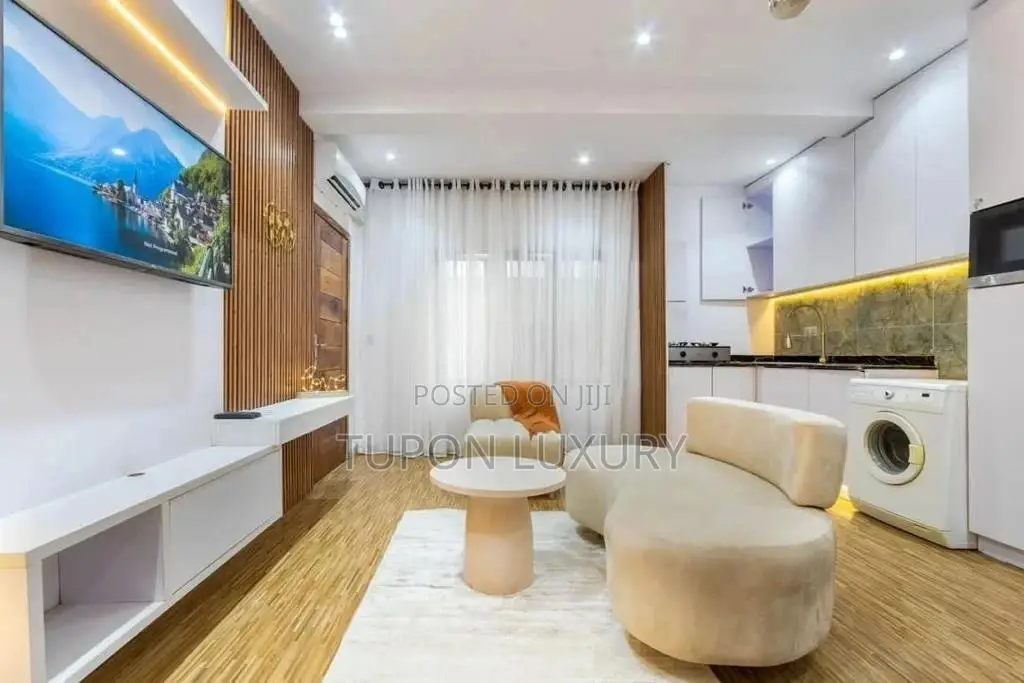 Luxury 1 Bedroom Apartment With Swimming Pool