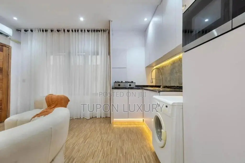 Luxury 1 Bedroom Apartment With Swimming Pool