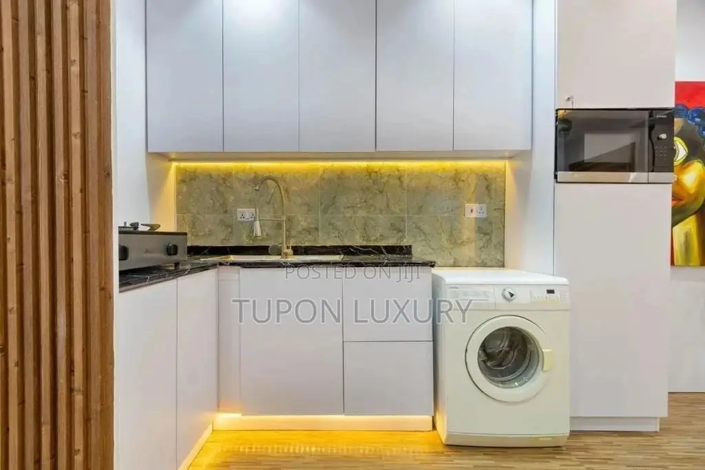 Luxury 1 Bedroom Apartment With Swimming Pool