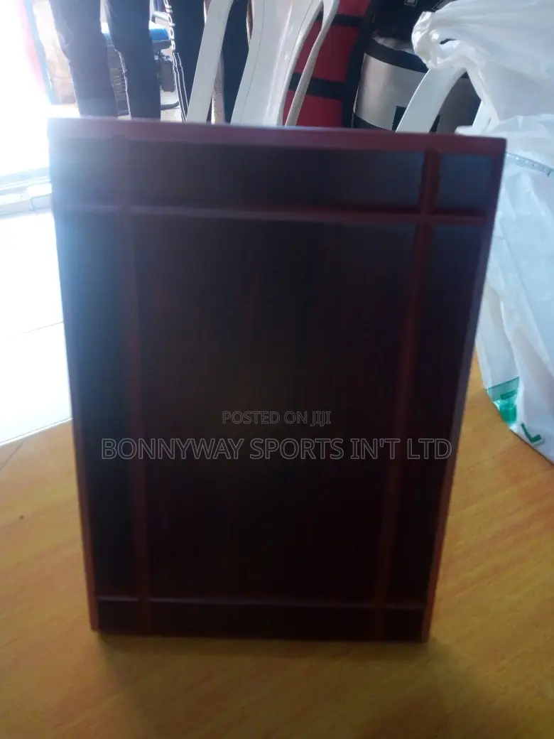 Get Ur Wooden Awards Shiled At Bonnyway Sports Ltd