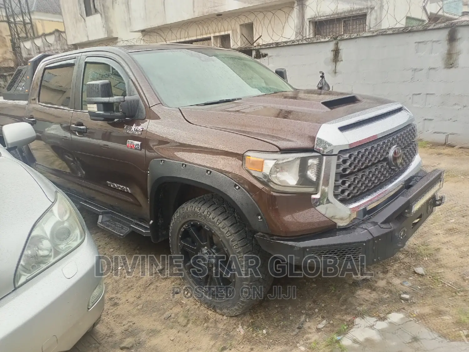 Toyota Tundra Platinum 2022 Brown