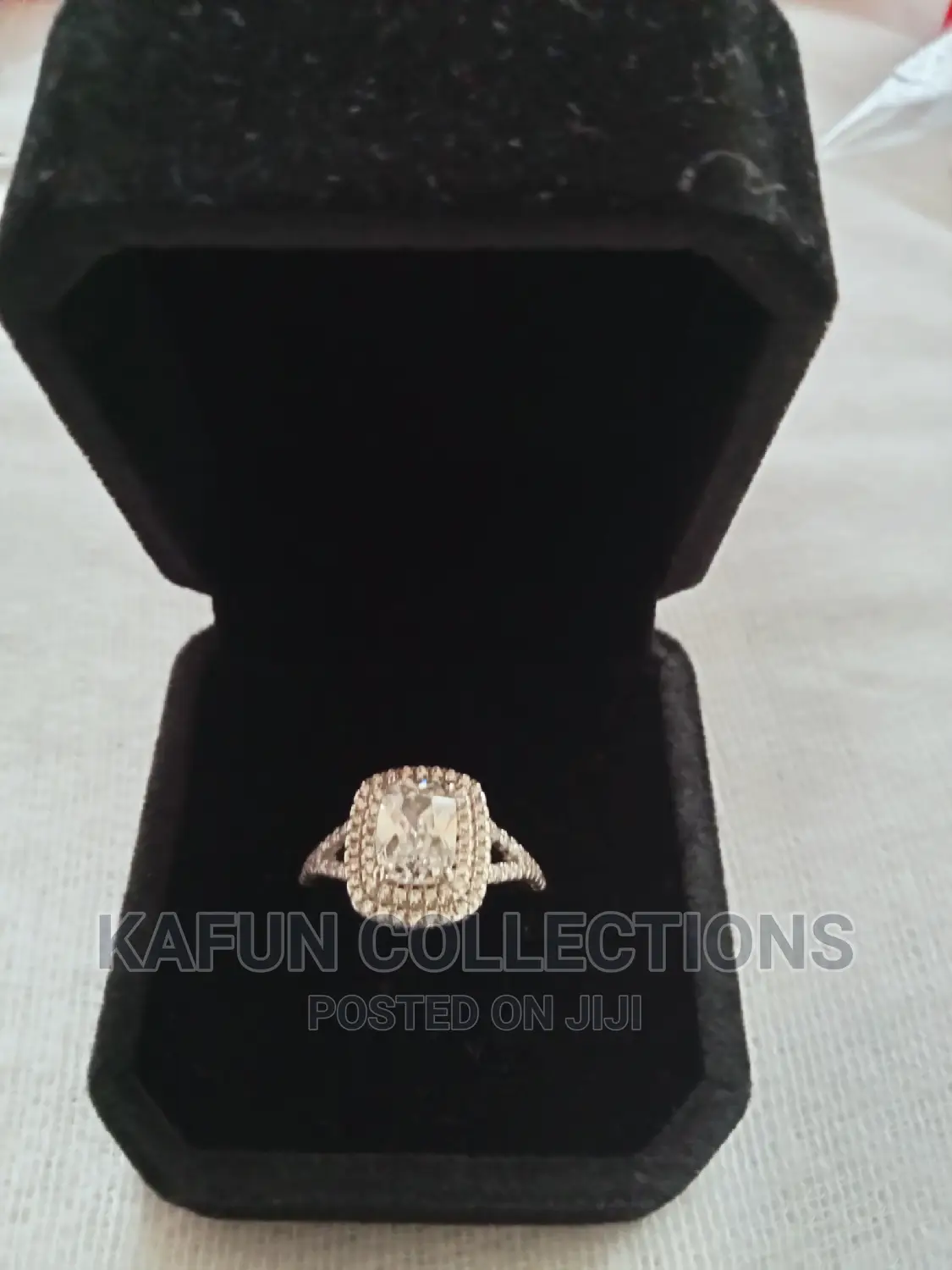 High Quality 925 Sterling Silver Proposal / Engagement Ring
