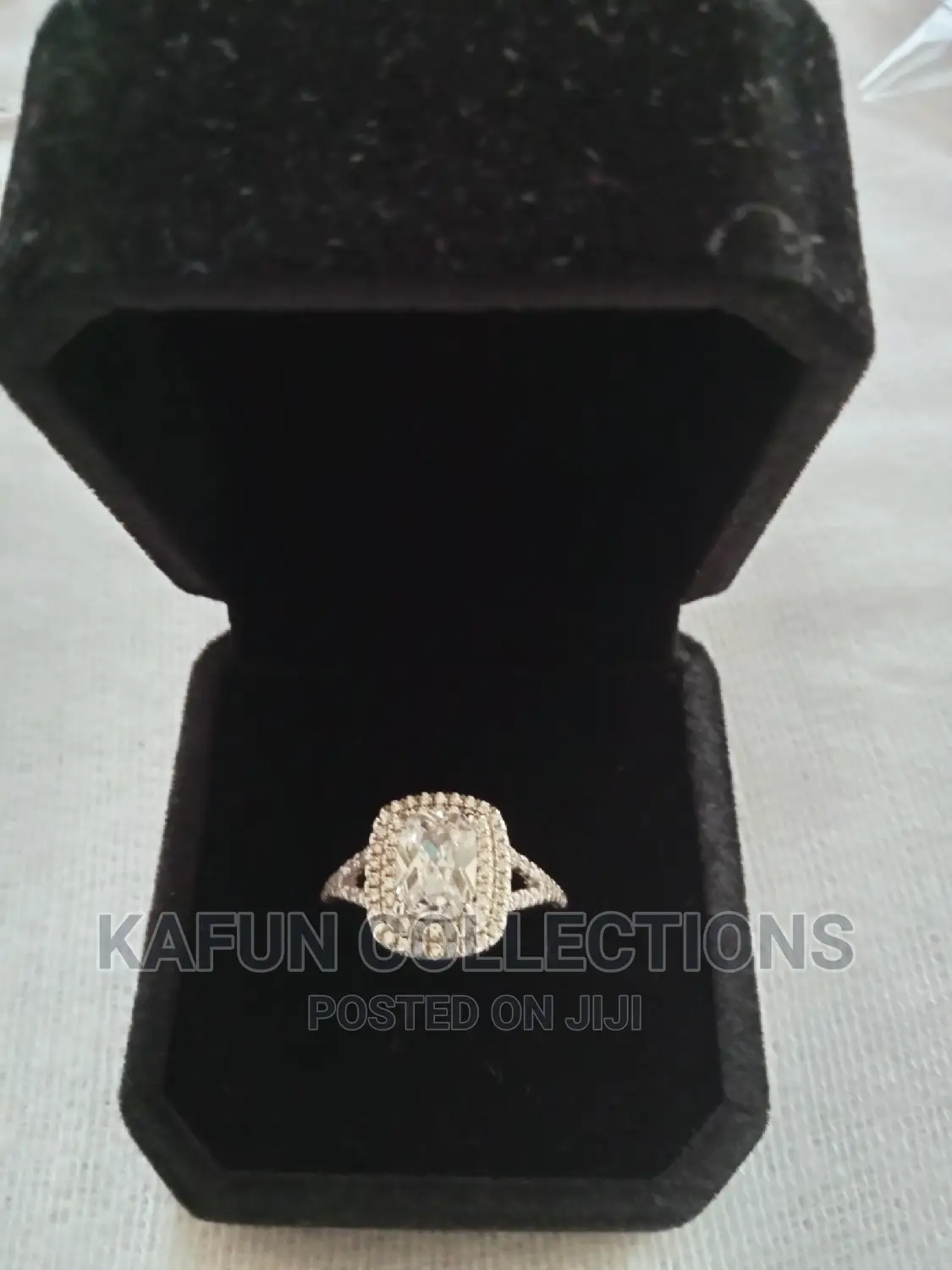High Quality 925 Sterling Silver Proposal / Engagement Ring