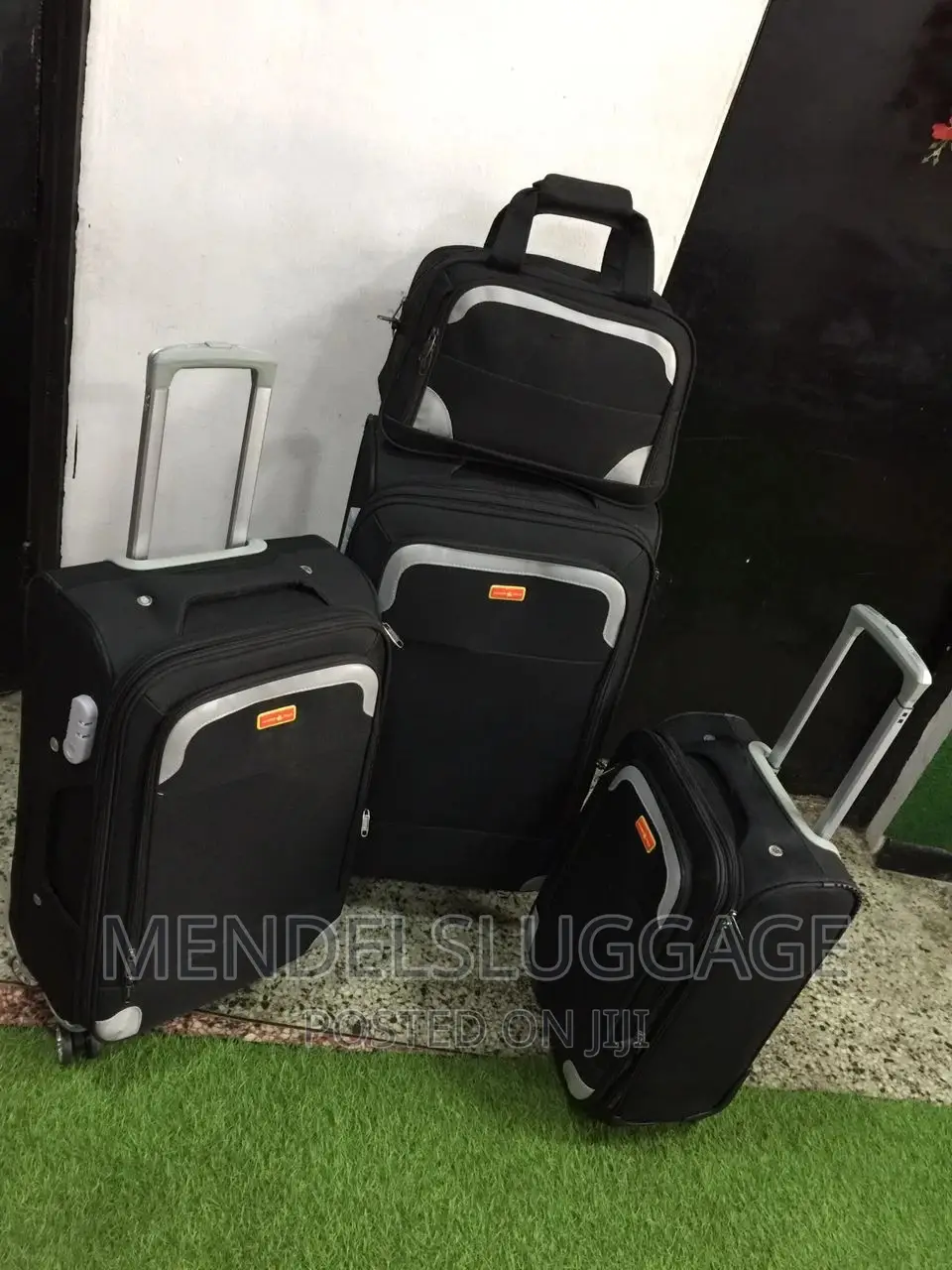 Make Your Travel Easier With Our Pratical Bags
