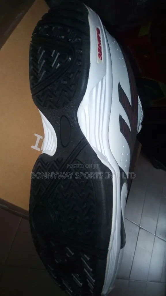Proffesional Lawntennis Hi-Tec Canvas