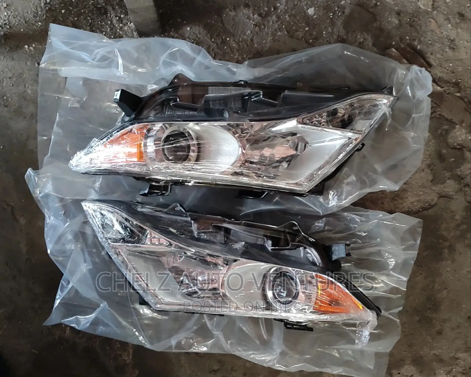 Head Lamp Toyota Venza 2009 - 2012