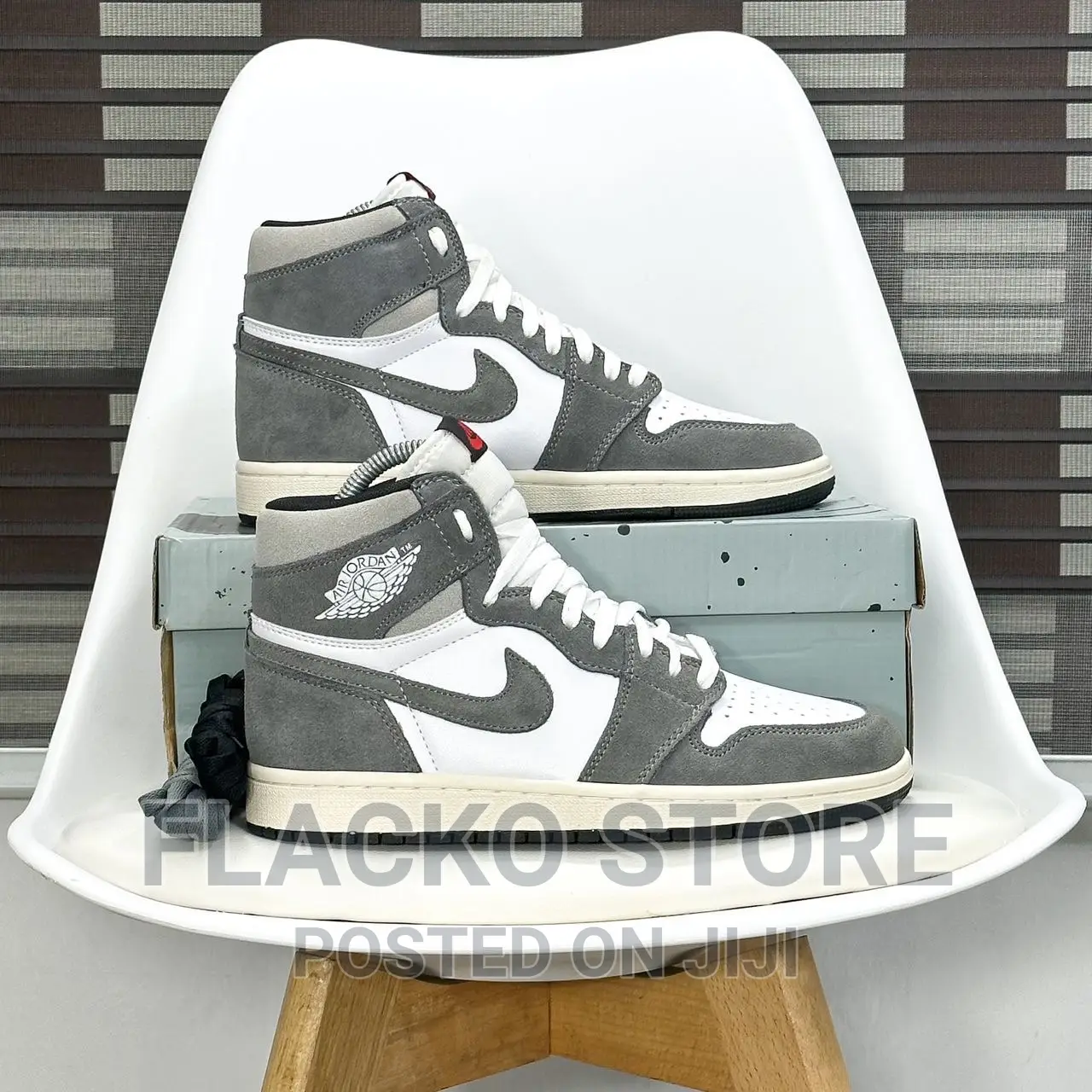 Original Nike Air Jordan 1 Retro High Washed Black Sneakers