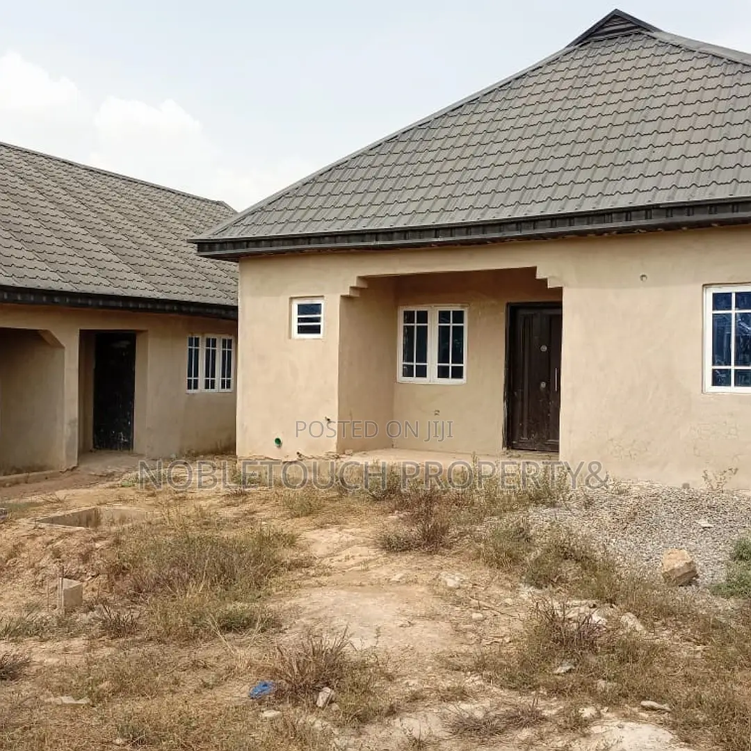 2bdrm Bungalow in Ofada Ogun State, Sagamu for sale