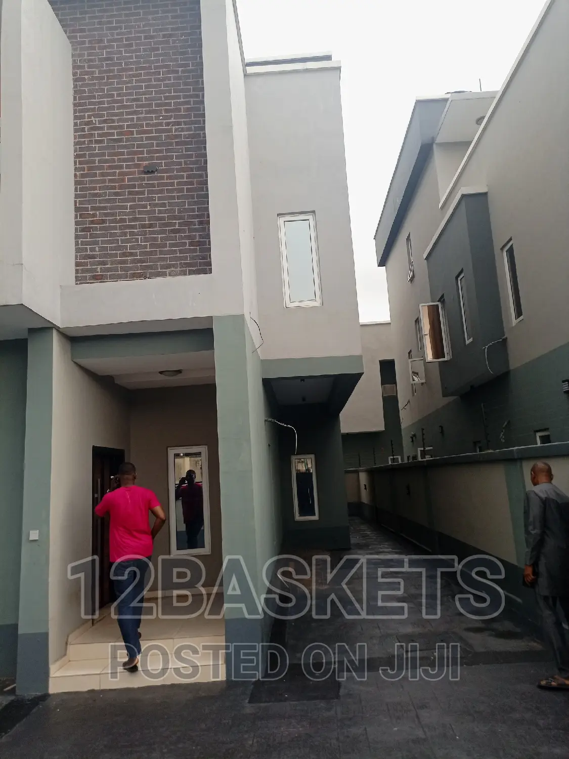 Furnished 4bdrm Duplex in Magodo Phase 1 for sale