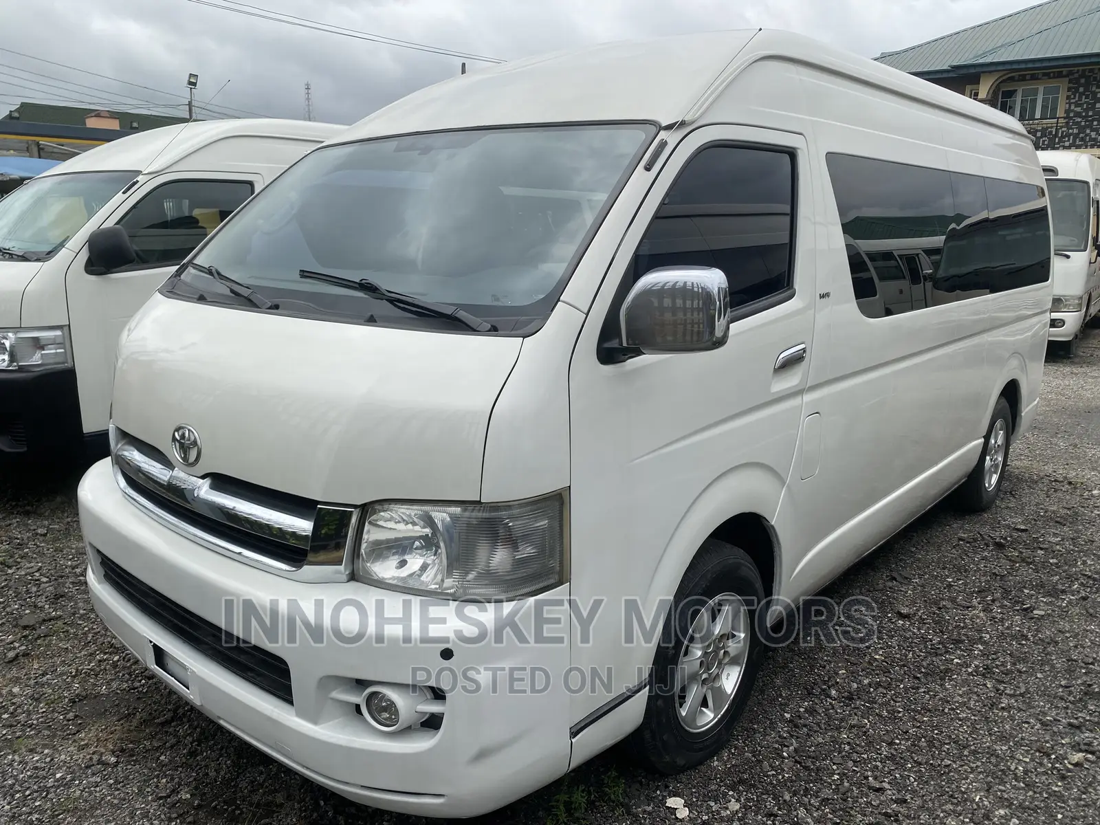 Toyota HiAce 2015 White