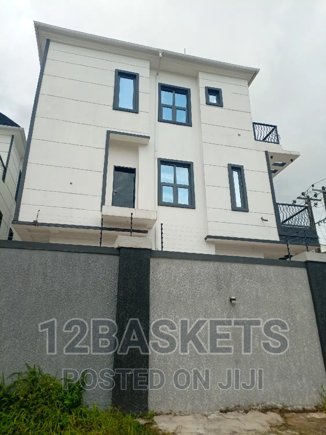 Furnished 4bdrm Duplex in Magodo Phase 1 for sale
