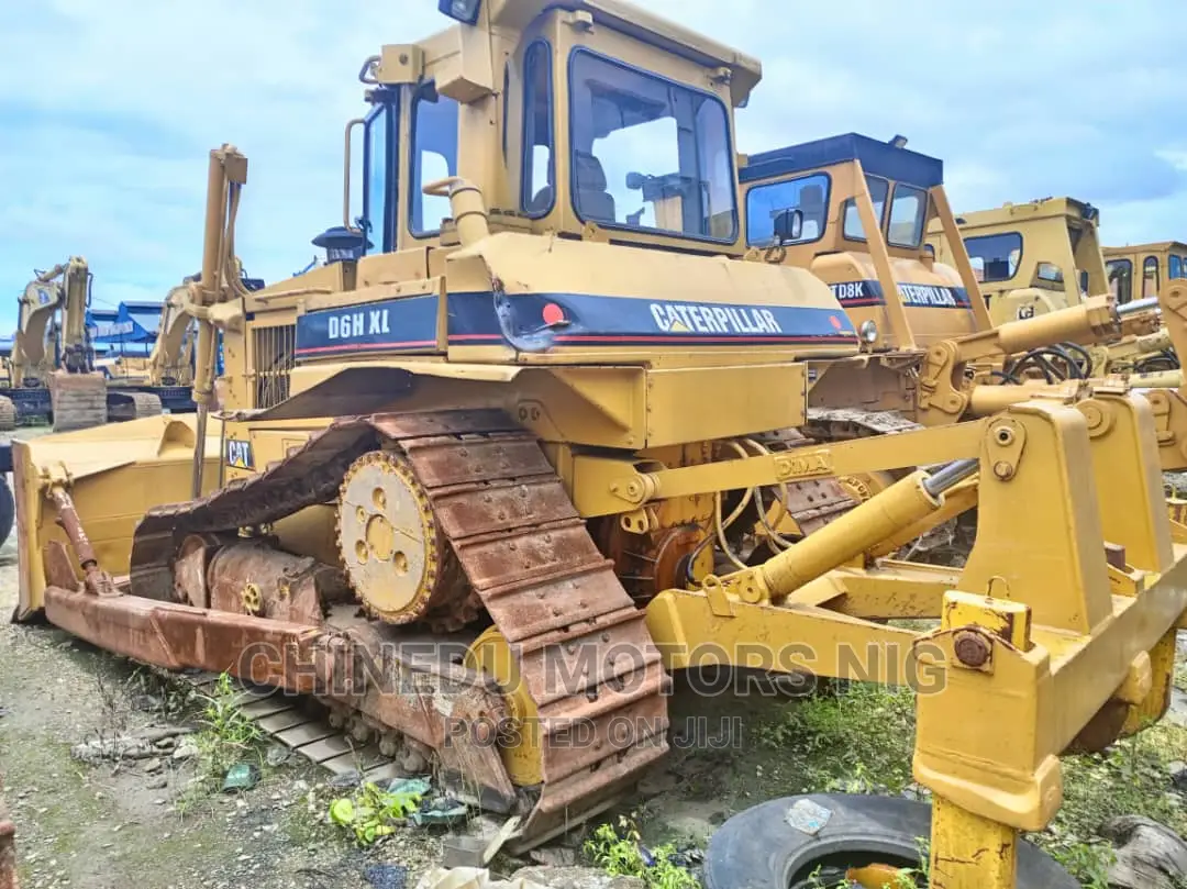 Cat D6H Xl Bulldozer With Ripper