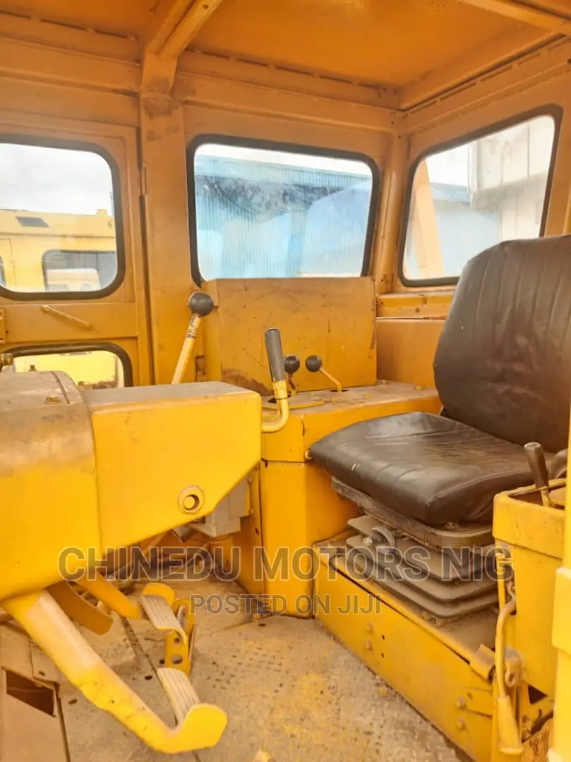 Caterpillar Bulldozer D8k With Ripper