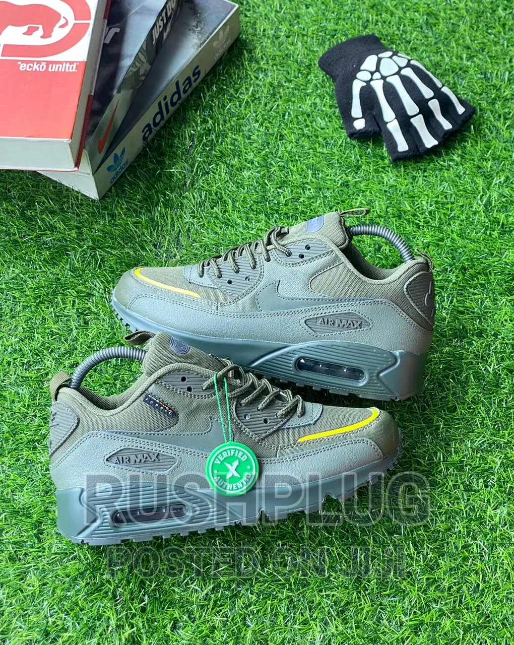 Air Jordan 4 Retro “Black Camouflage” Sneakers